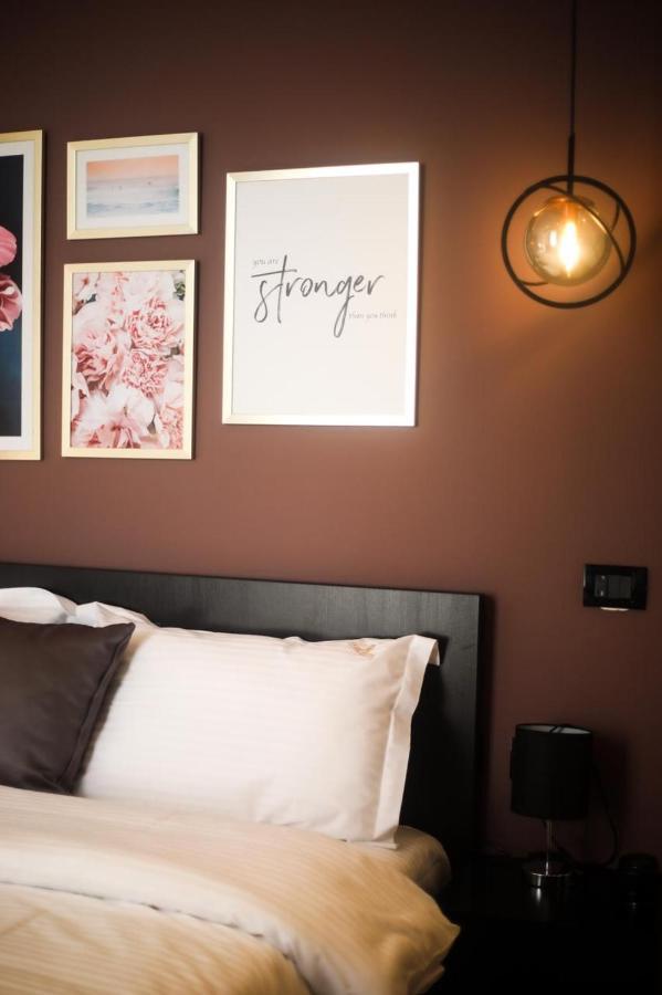 Triss Hotel Tirana Zewnętrze zdjęcie
