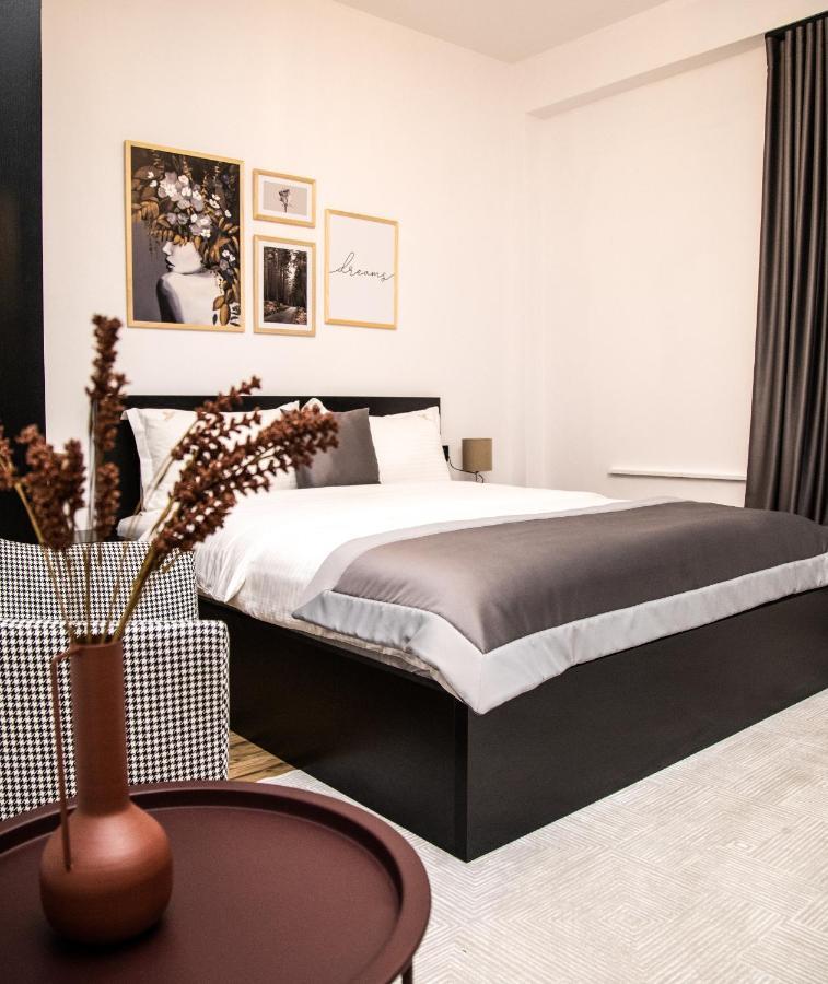 Triss Hotel Tirana Zewnętrze zdjęcie